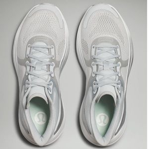 NWT Lululemon Blissfeel running shoes silver drop